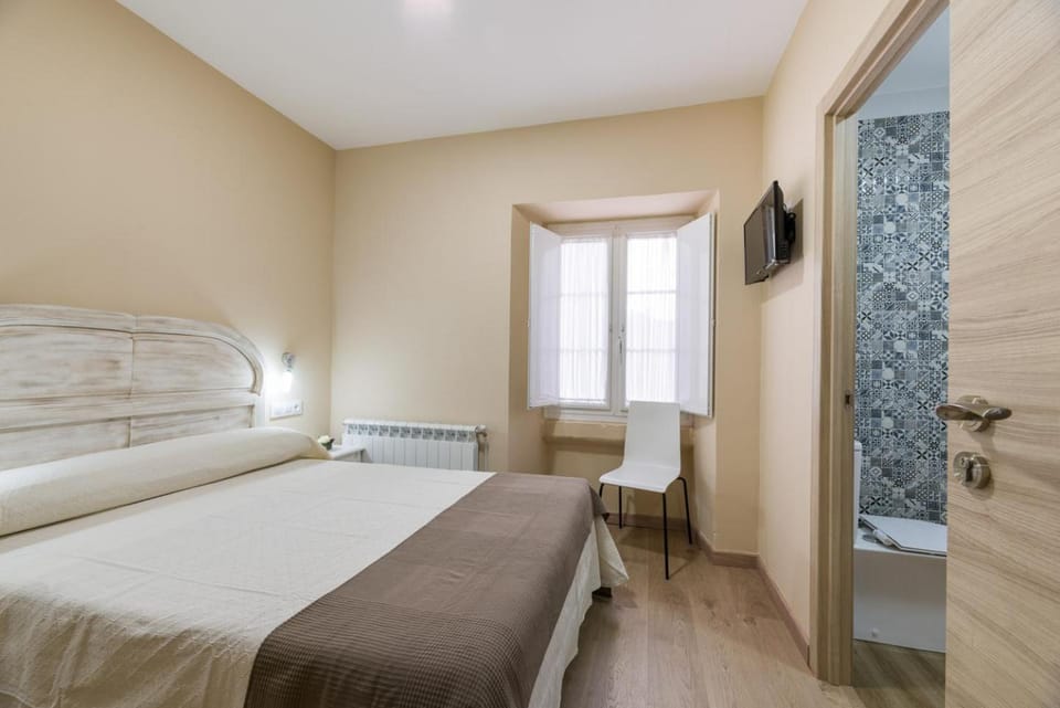 Pensión Luis Bed and Breakfast in Arzúa