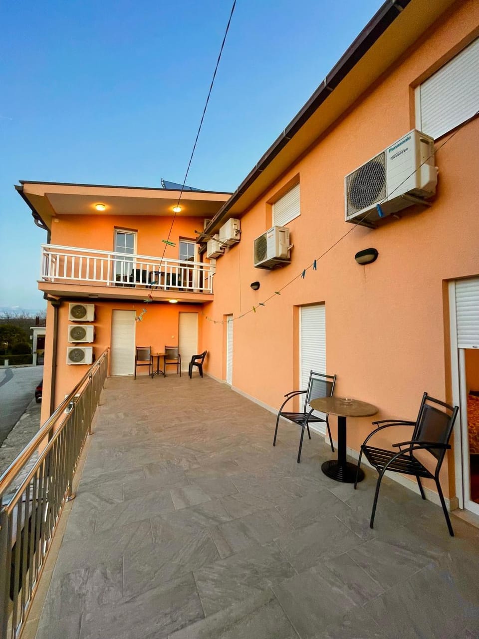 Property building, Patio, Communal lounge/ TV room, Day, View (from property/room), Dining area, Evening entertainment