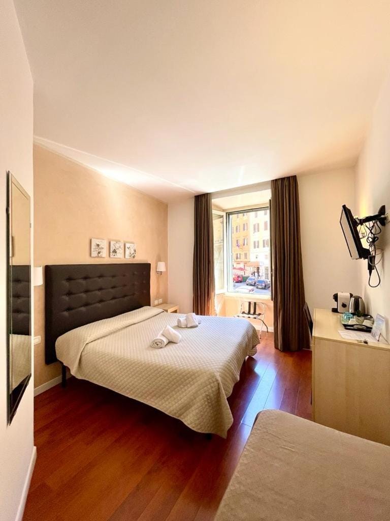 Elle Cavour Guest House Bed and Breakfast in Rome