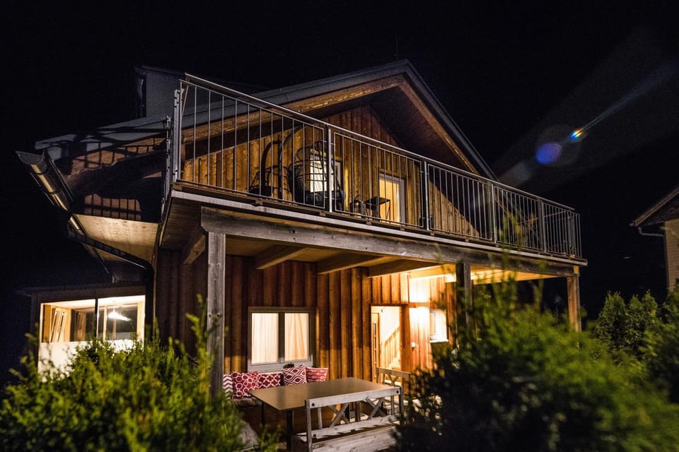 Property building, Night, Balcony/Terrace