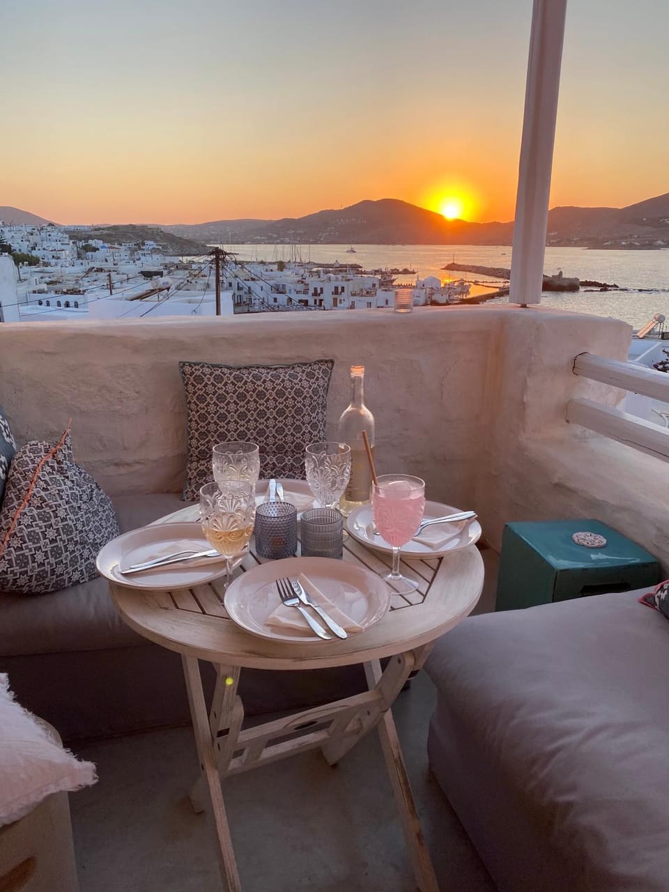 Balcony/Terrace, Balcony/Terrace, Landmark view, Mountain view, Sea view, Sunset
