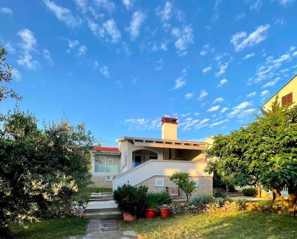 Property building, Garden view