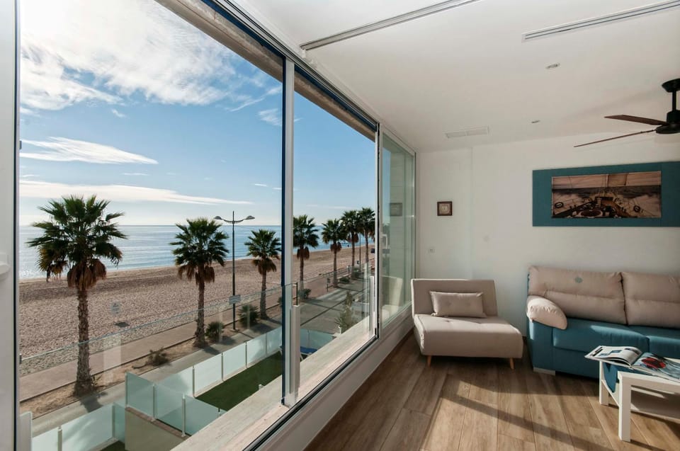 Living room, Sea view