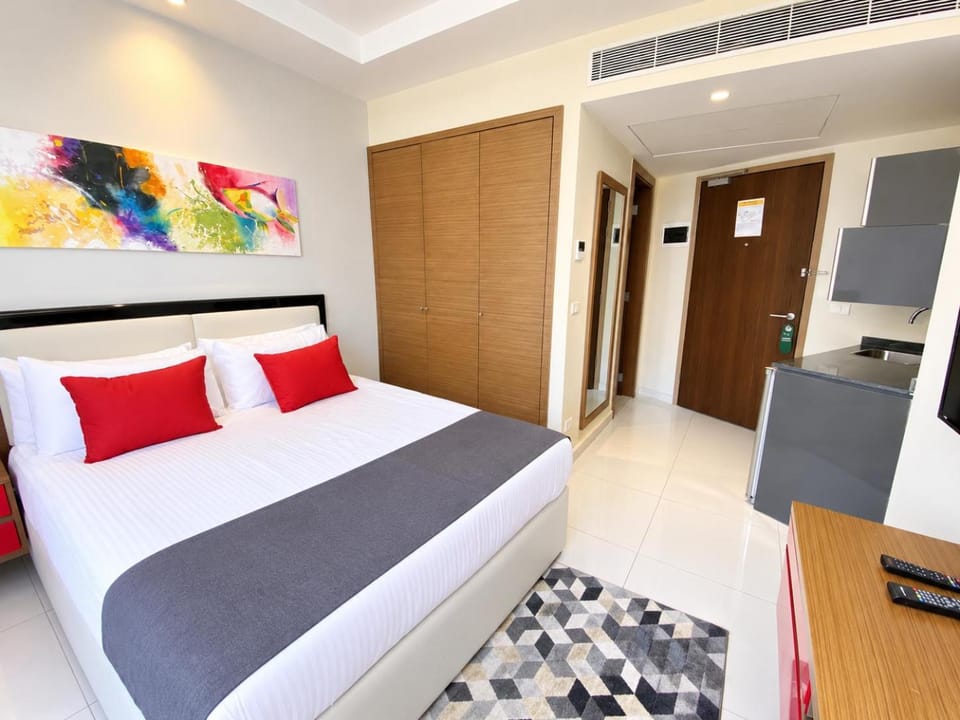 Shower, Toilet, Patio, Bed, Bathroom, TV and multimedia, Coffee/tea facilities, Kitchen or kitchenette, Bedroom, heating, internet, room service, safe, towels