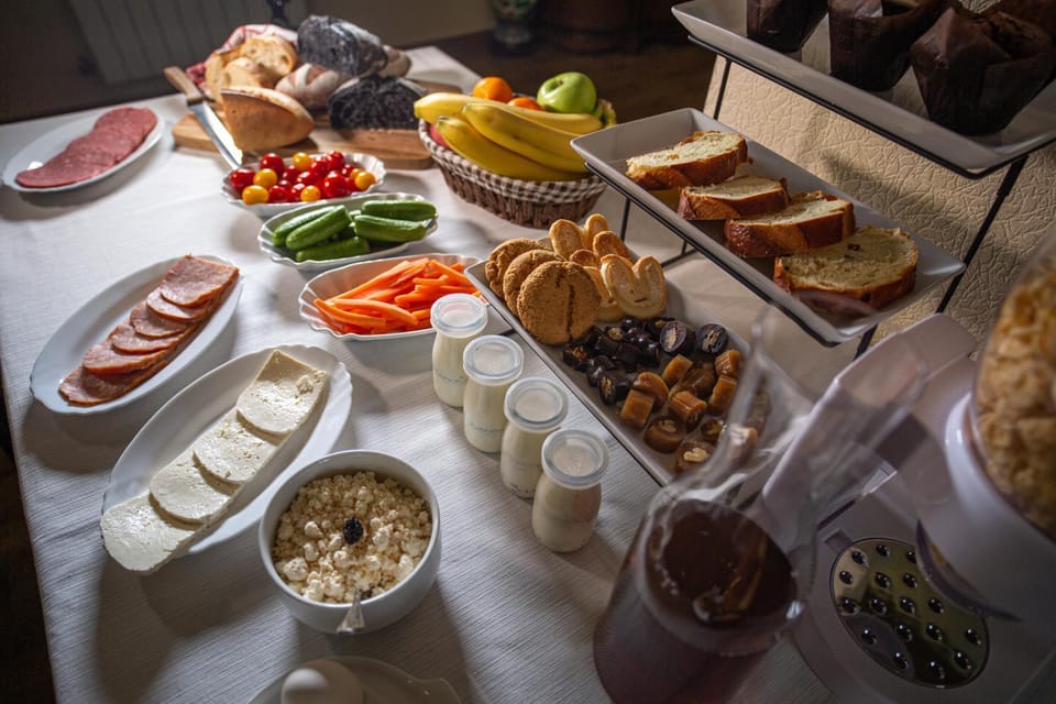 Food, Continental breakfast