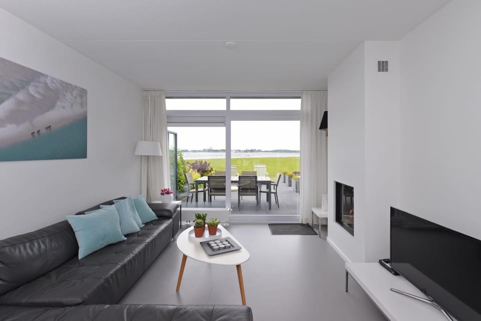 Balcony/Terrace, Living room