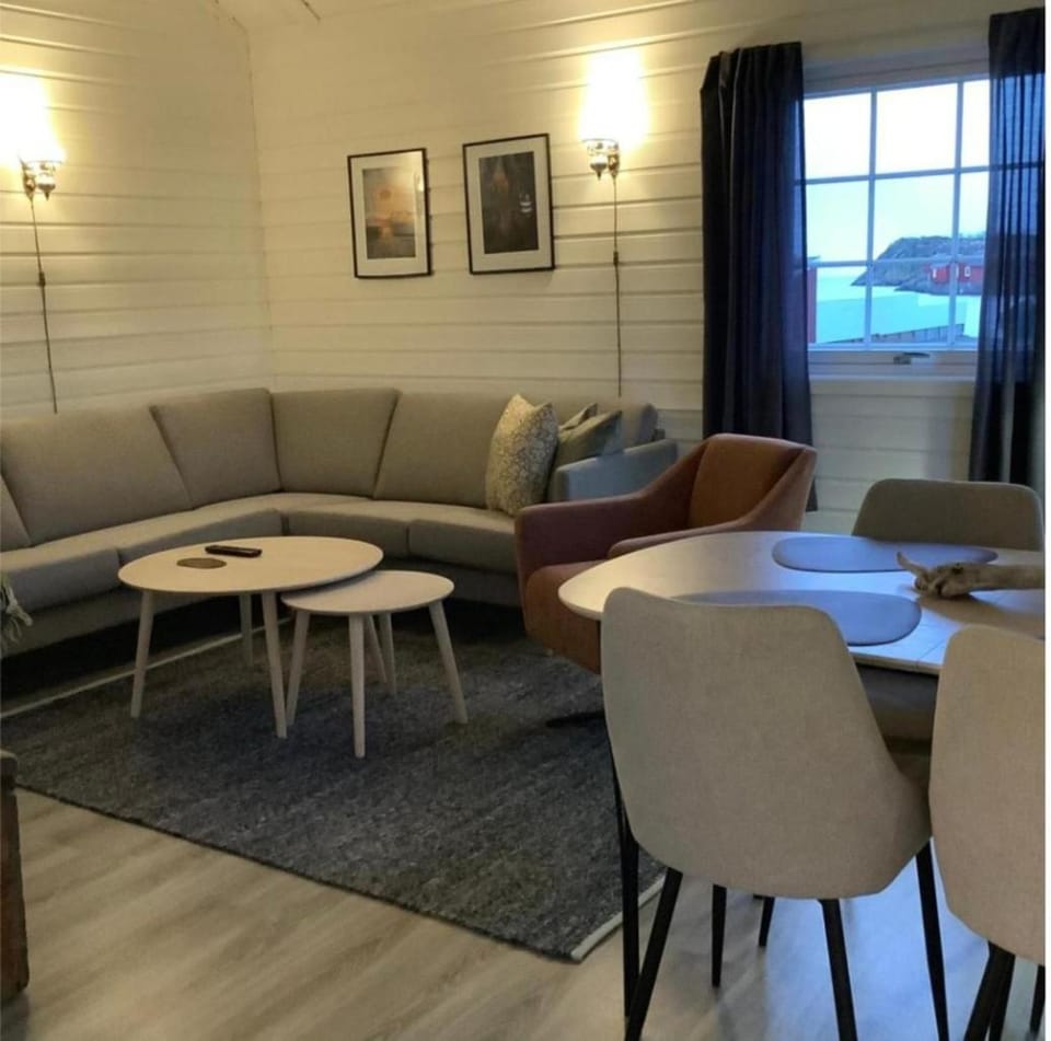 Ytterviks Rorbu Lofoten Private Sauna & Free elektric CarCharging House in Lofoten
