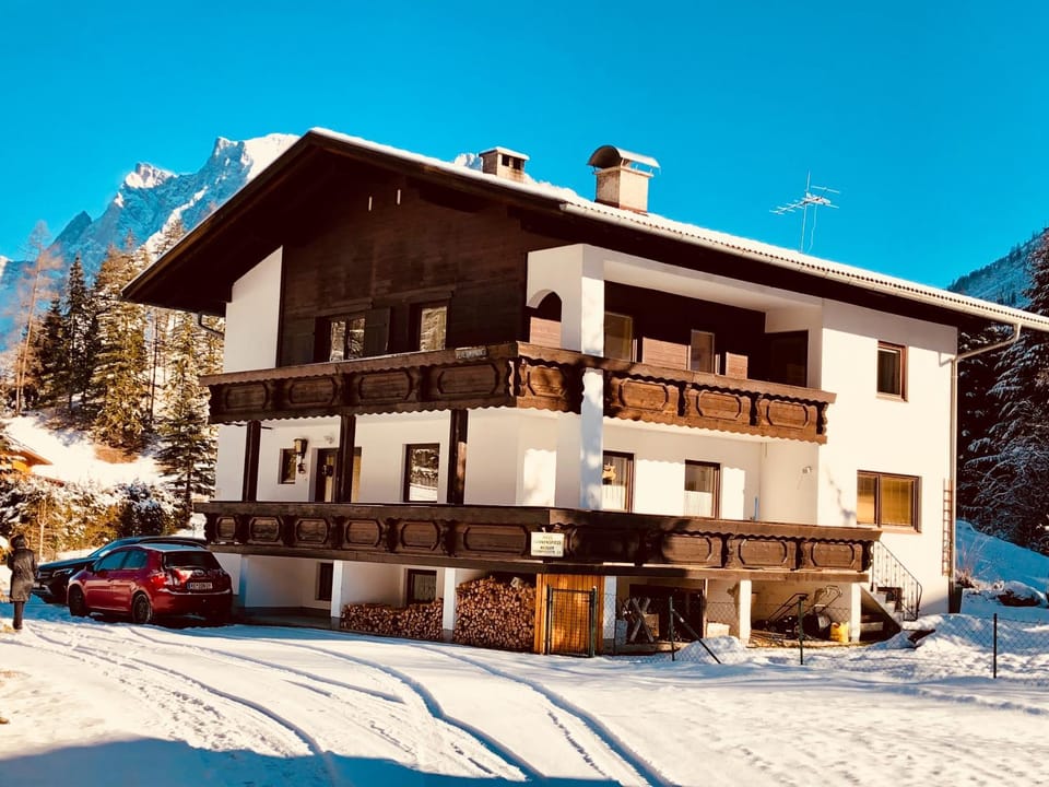 Property building, Winter, Mountain view, Parking