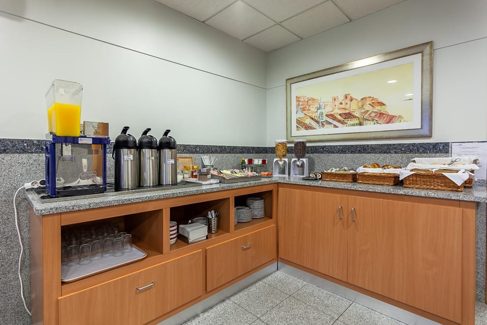 Continental breakfast, Buffet breakfast