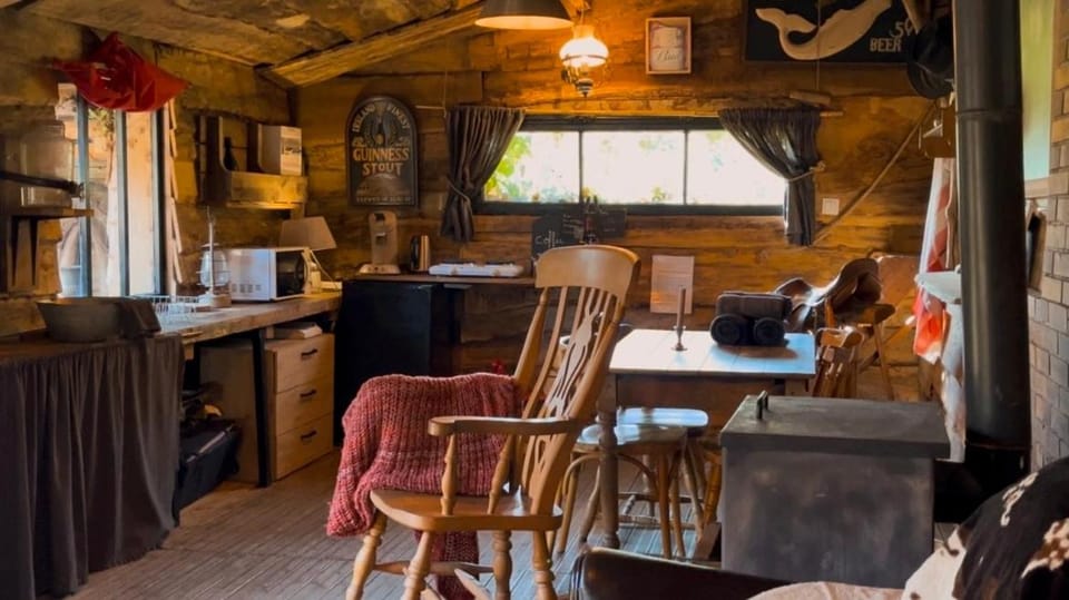 La Cabane Aux Loups Chalet in Île-de-France