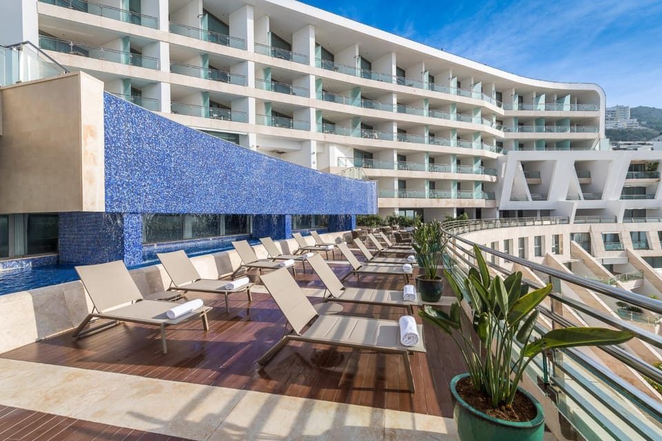 Property building, sunbed