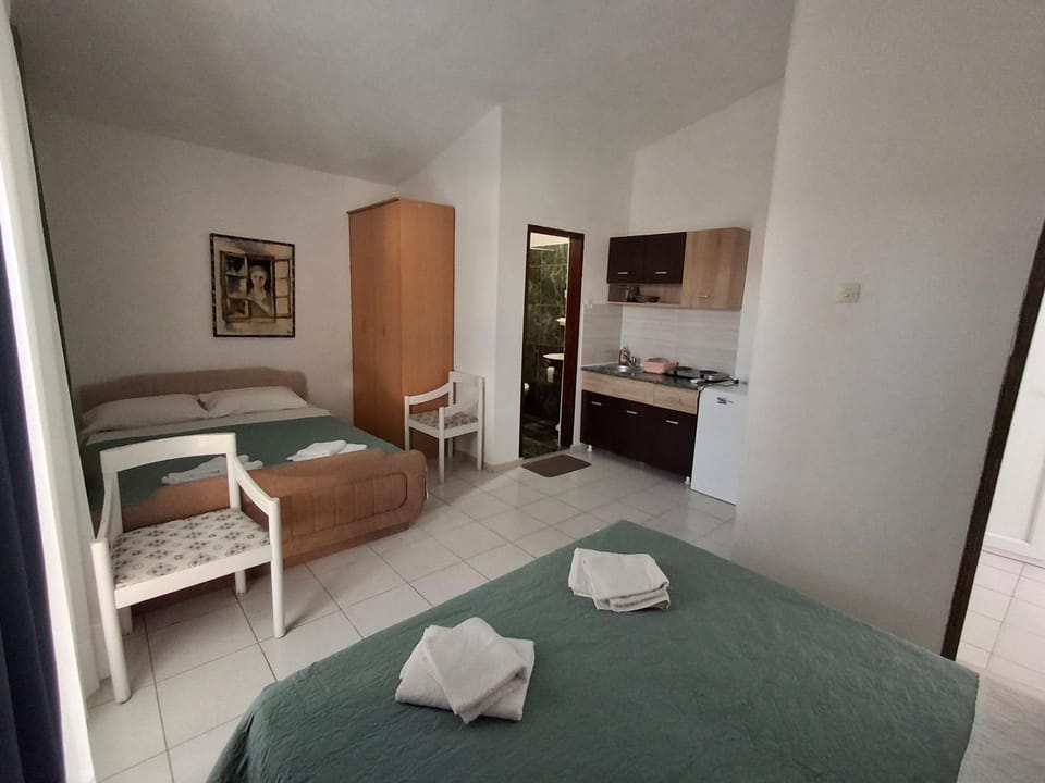 Casa Bianca Bed and Breakfast in Montenegro