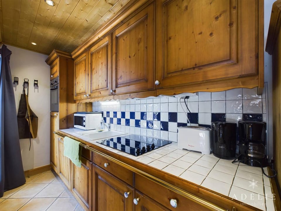 Superbe 4 pièces à Montvalezan avec terrasse SE, proche pistes et commerces, parking inclus Apartment in Montvalezan