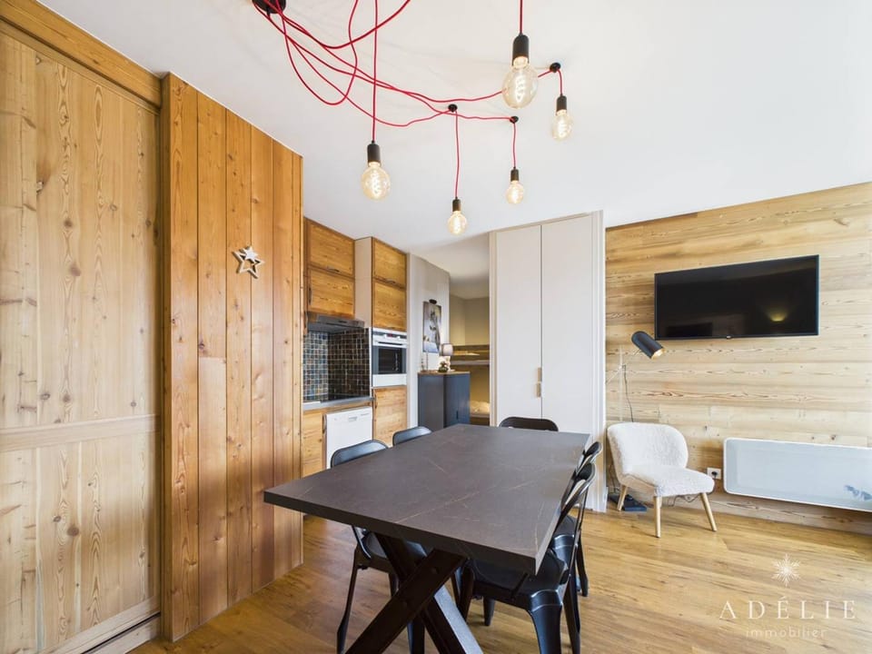 Appartement 2 Pièces Cabine pour 6 Personnes - Skis aux Pieds, Balcons, Parking, WIFI ! - FR-1-398-548 Cabin in Montvalezan