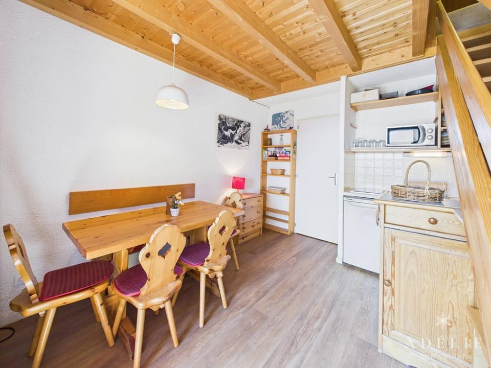 Studio mezzanine au pied des pistes avec balcon, idéal pour 4-6 personnes - FR-1-398-552 Apartment in Montvalezan