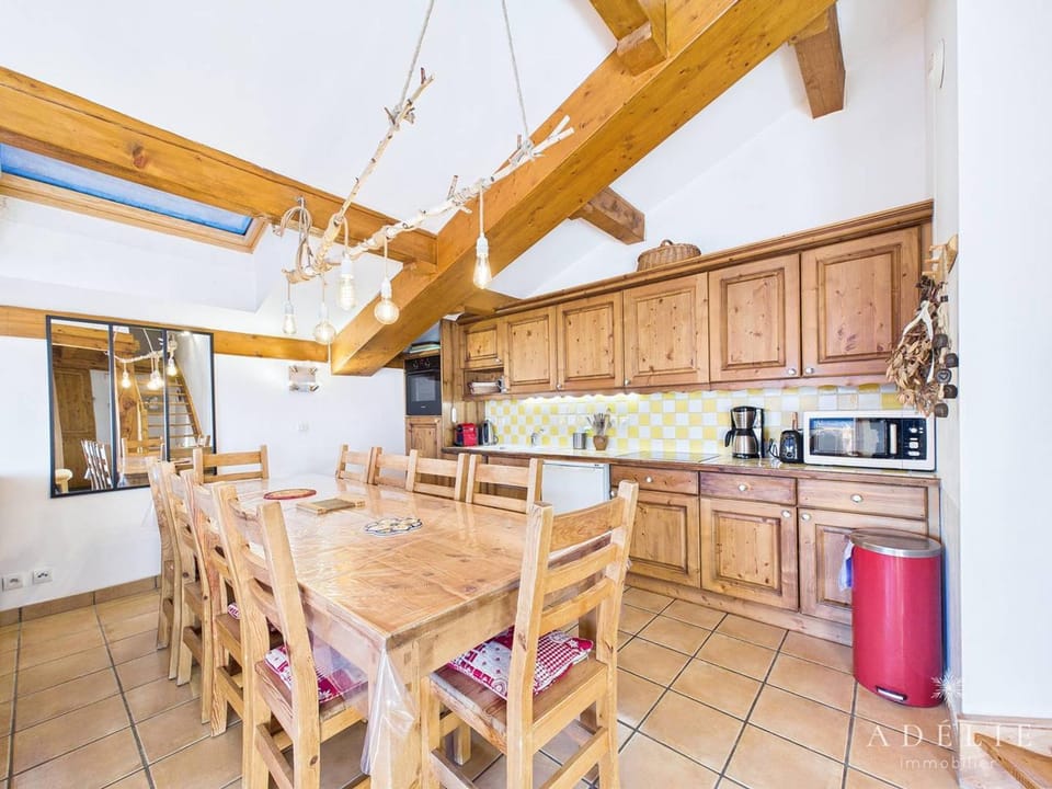 Duplex Confortable 5 pièces aux Eucherts, 150m des remontées - FR-1-398-555 Apartment in Montvalezan