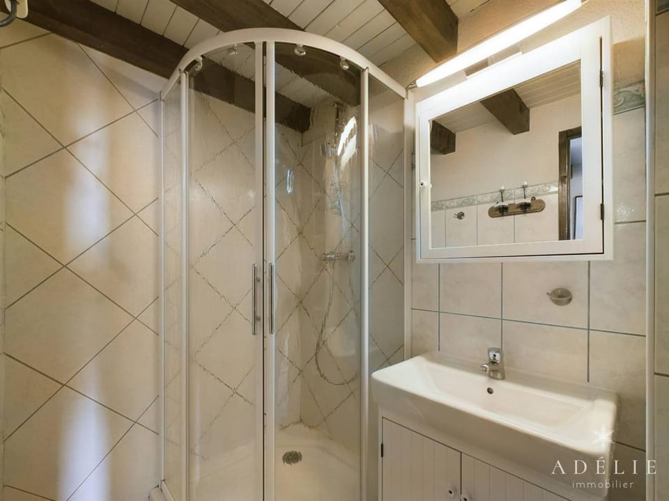 Appartement 6/7 pers. au pied des pistes, proche commerces, balcon sud, parking inclus Apartment in Montvalezan