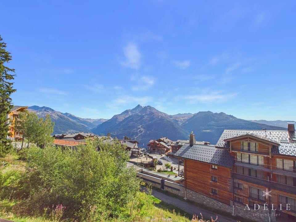 Appartement moderne 5 pers, skis aux pieds, parking inclus Apartment in Montvalezan