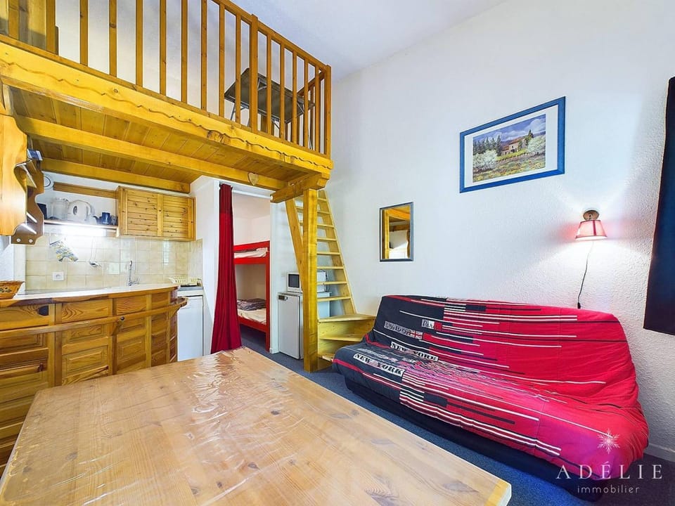 Studio mezzanine pour 4, à 50m des pistes, balcon, proche commerces, équipements complets - FR-1-398-580 Apartment in Montvalezan