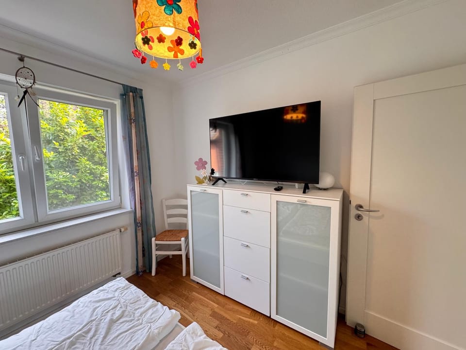 TV and multimedia, Bedroom