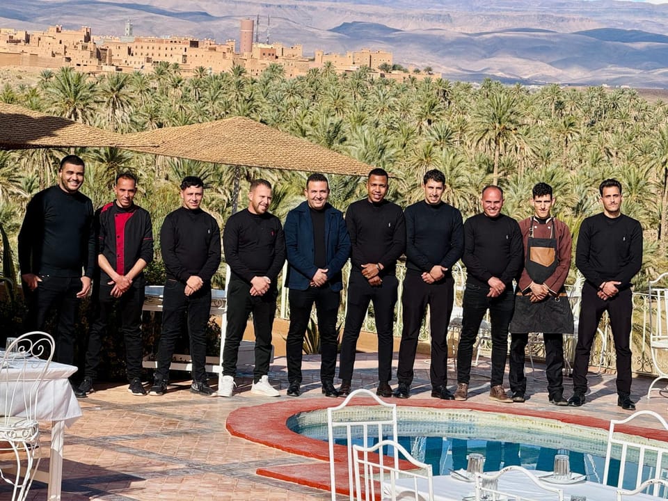 People, Natural landscape, Mountain view, Pool view, Swimming pool, group of guests