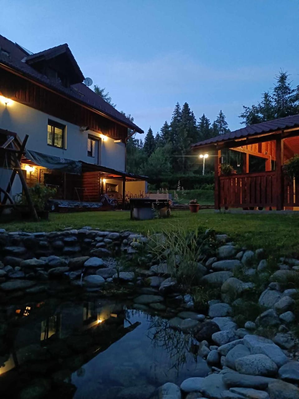 Property building, Off site, Night, Garden, Garden view, Lake view