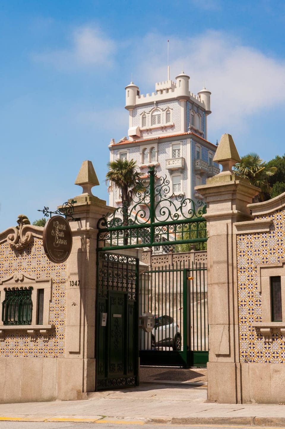 Facade/entrance