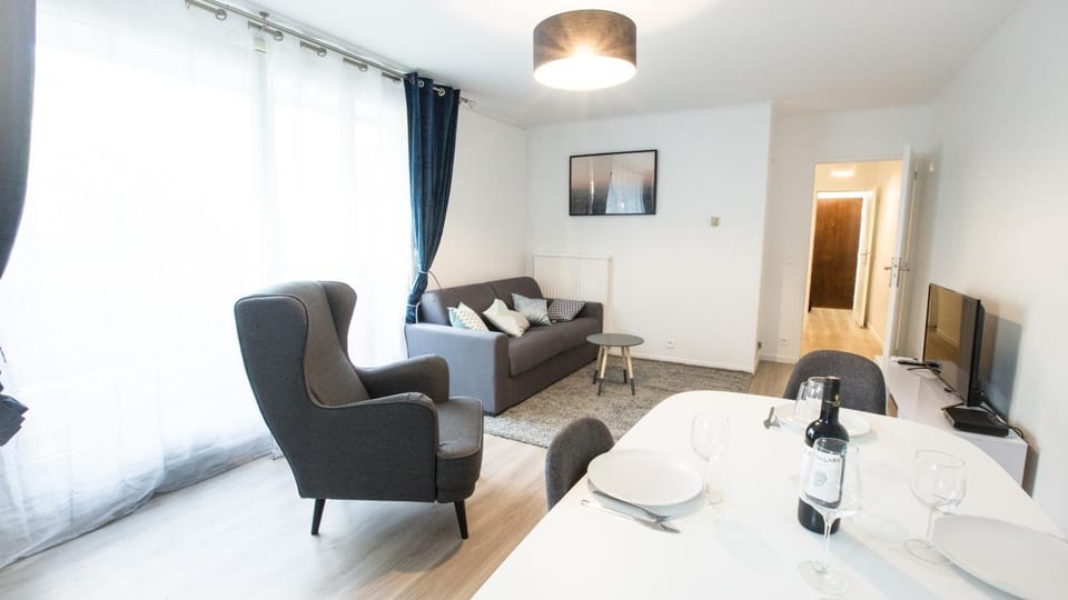 Living room, Dining area