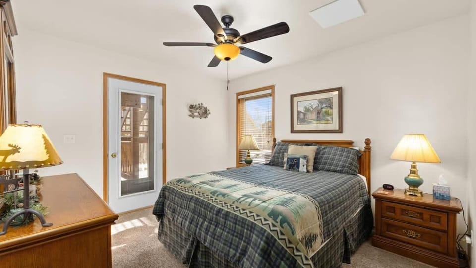 Mountain View Tee and Ski House in Red Lodge