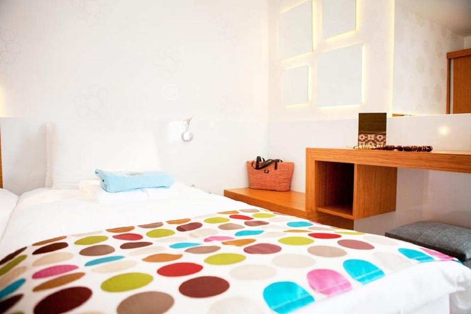 Bed, Decorative detail, Bedroom