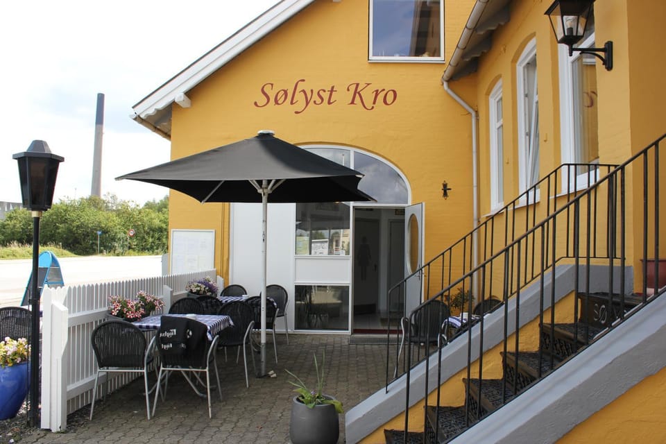 Sølyst Kro- Restaurant og Hotel I/S Inn in Region of Southern Denmark