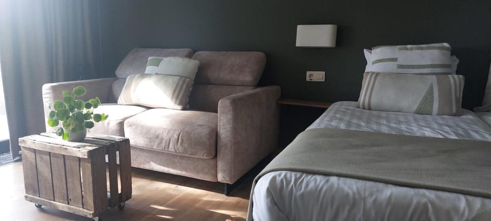 Bed, Seating area, Bedroom