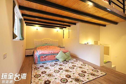 Decorative detail, bunk bed