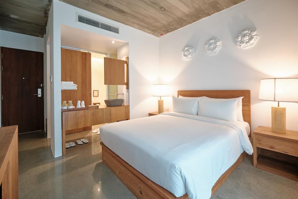 Bed, Bedroom, air conditioner
