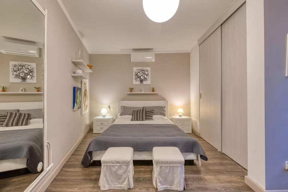 Central + Bright Apartment in St. Julians Apartment in Saint Julians