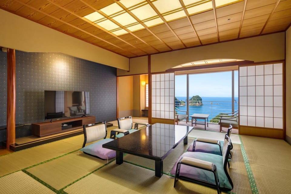 Dogashima New Ginsui Ryokan in Shizuoka Prefecture