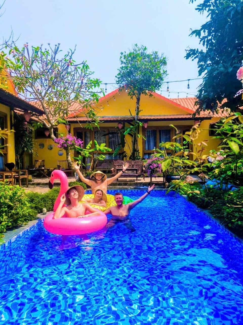 Swimming pool, group of guests