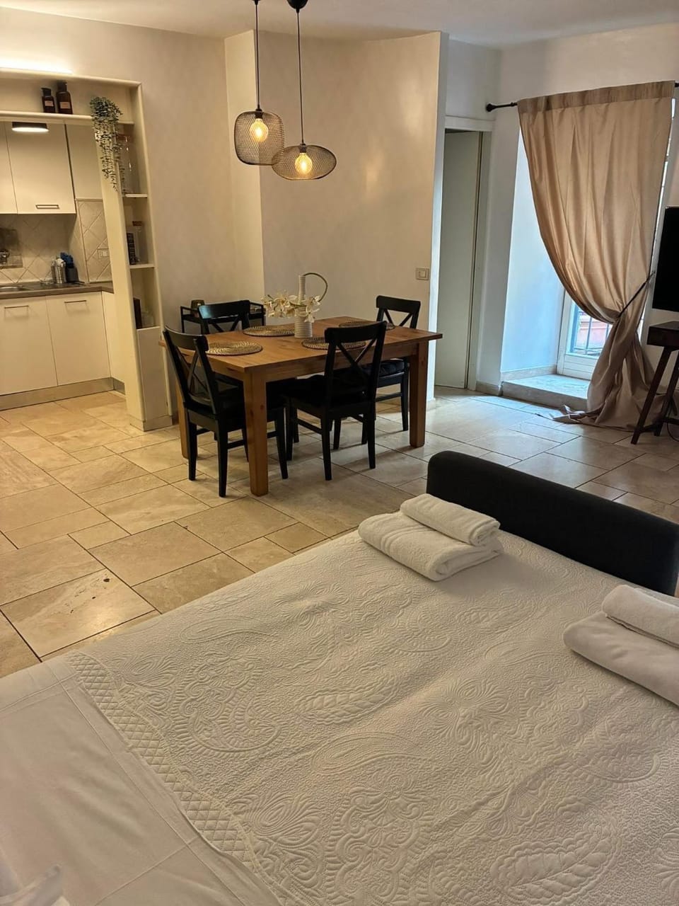 Portico di ottavia prime location with internal courtyard Apartment in Rome