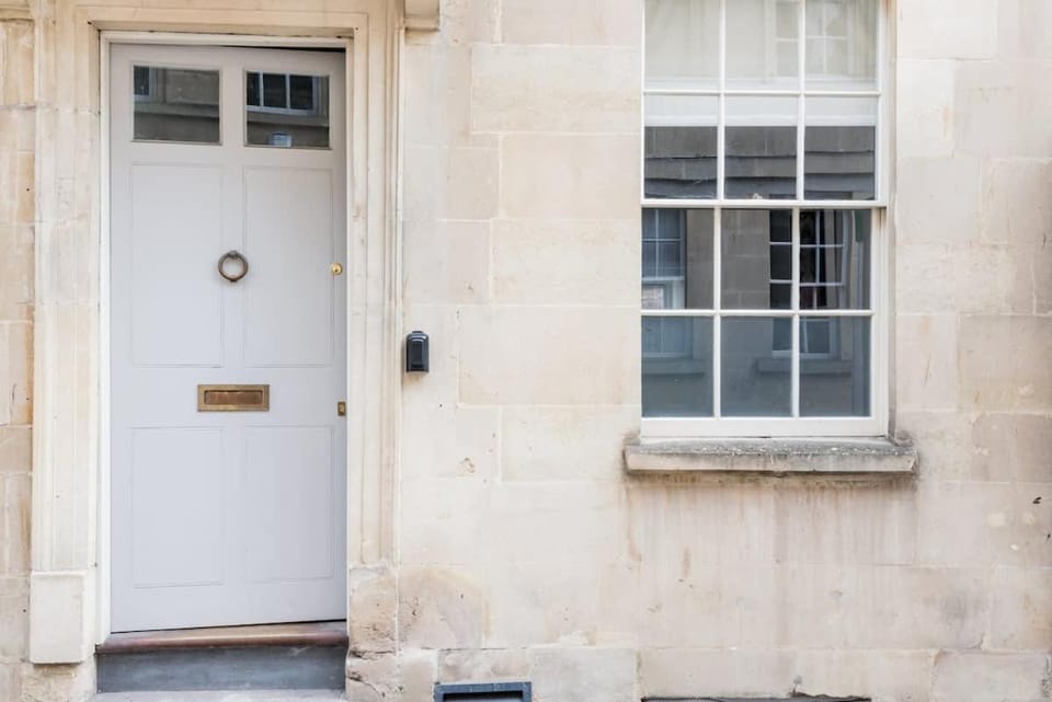 Central Georgian Townhouse with Free Parking House in Bath
