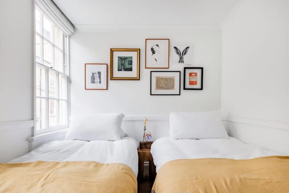 Central Georgian Townhouse with Free Parking House in Bath
