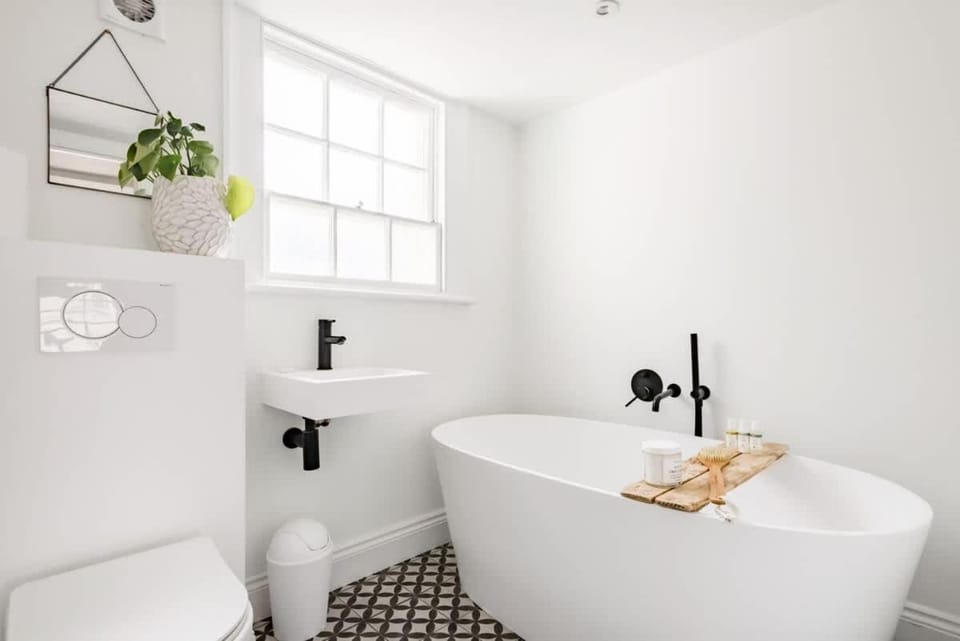 Central Georgian Townhouse with Free Parking House in Bath