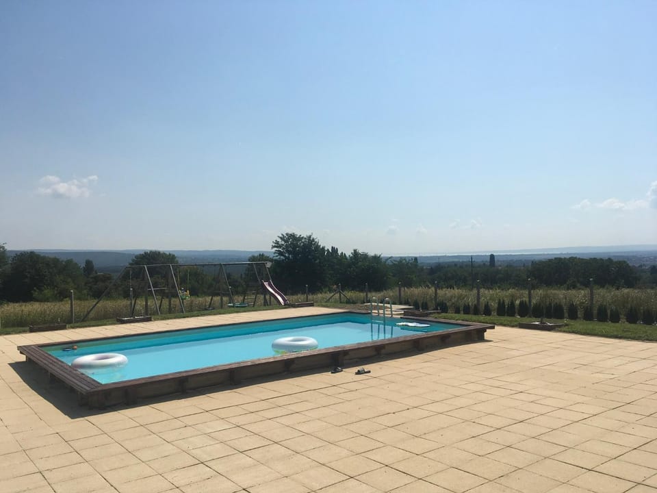 Swimming pool, Swimming pool