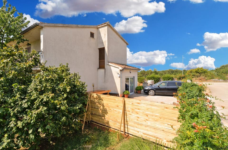 Apartment Mirella 1745 Apartment in Istria County