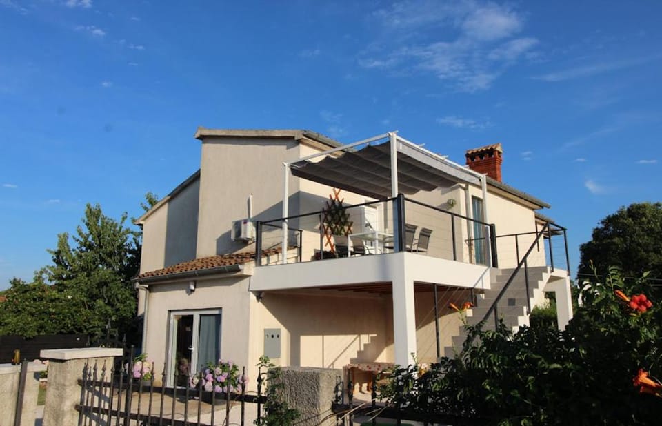 Apartment Mirella 1745 Apartment in Istria County