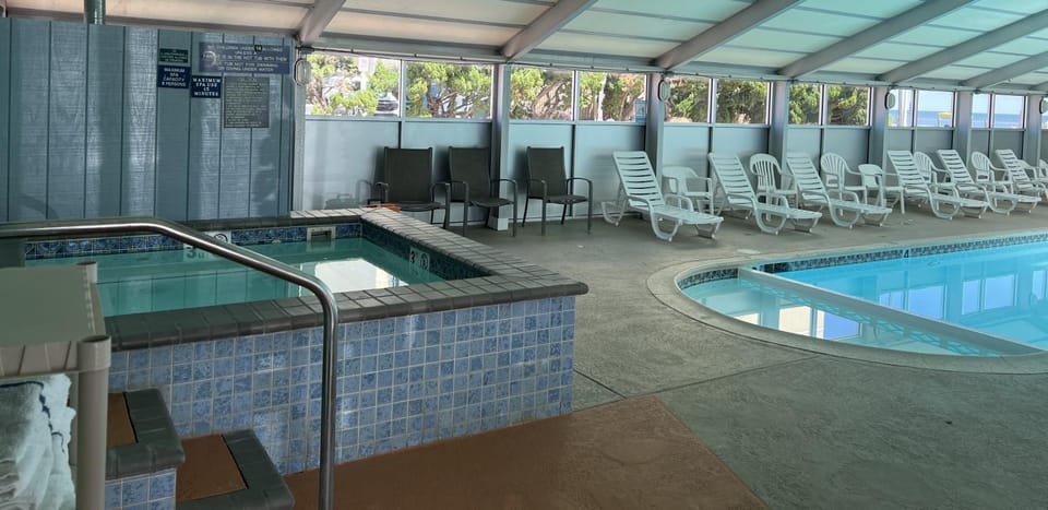 Hot Tub, Pool view, Swimming pool