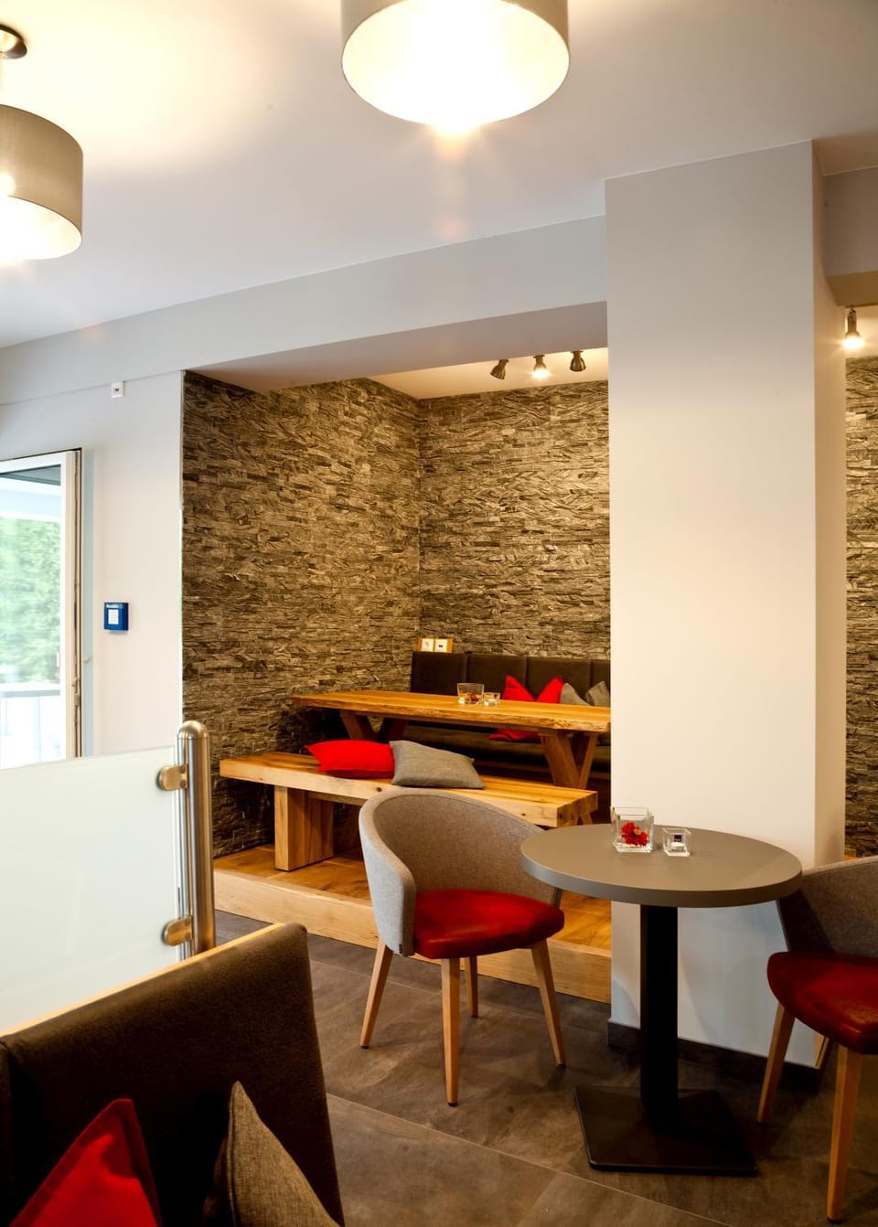 Property building, Restaurant/places to eat, Decorative detail, Seating area