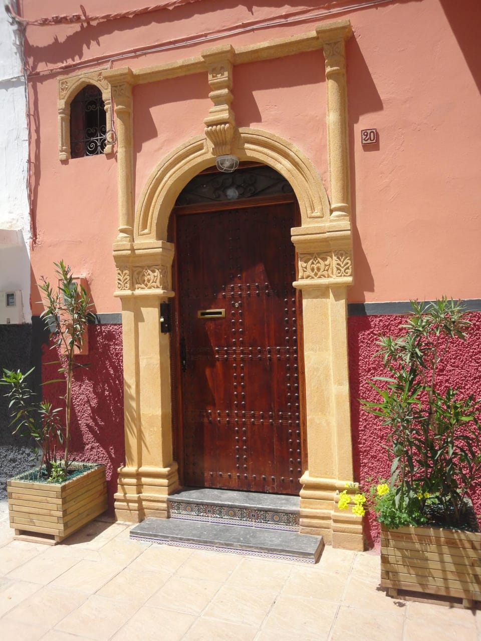 Facade/entrance