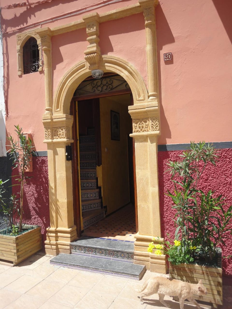 Facade/entrance