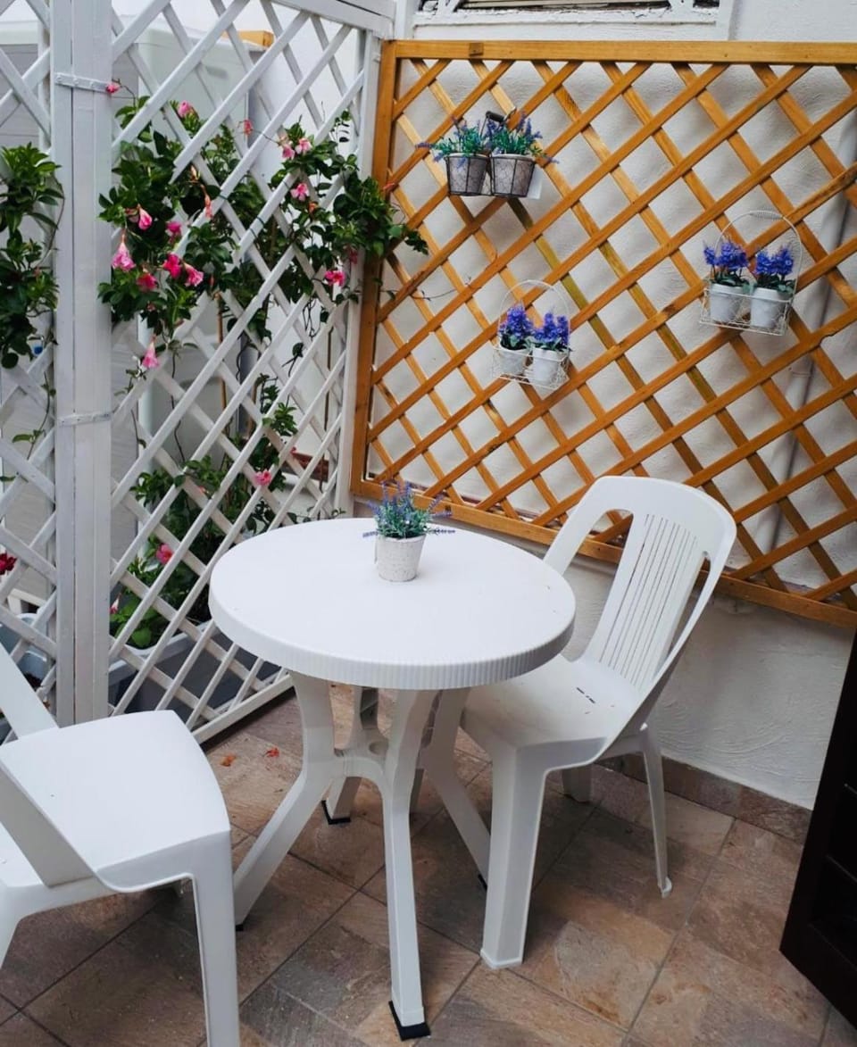 Garden, Balcony/Terrace