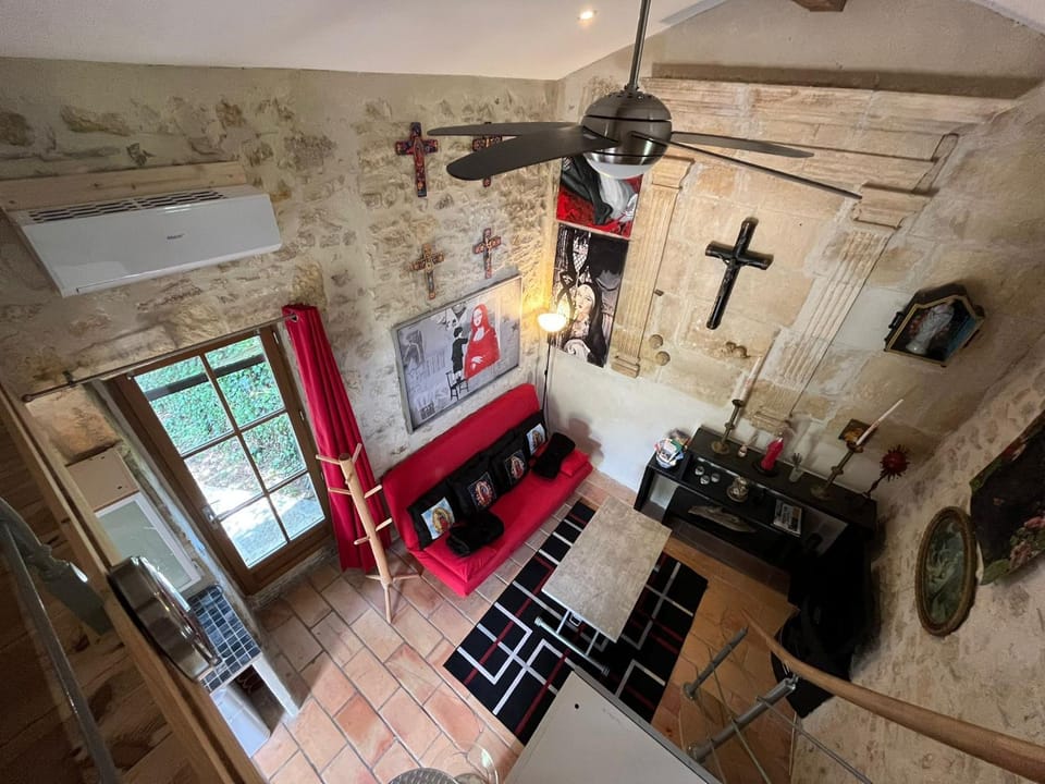 Mas de la Chapelle Sainte-Elisabeth House in Tarascon